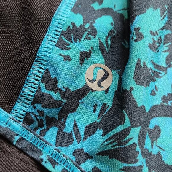 Lululemon Meshed Up short Fleur Sombre Kayak Blue size 8 - Picture 4 of 8